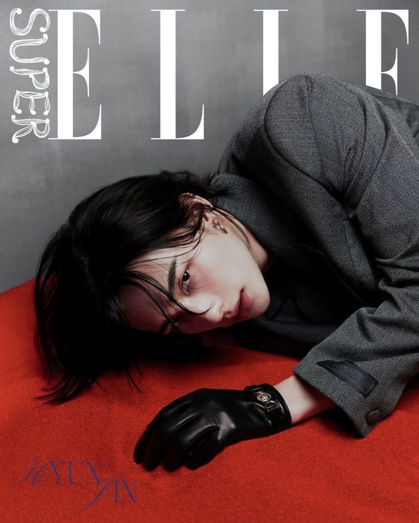 hyunjin-versace-super-elle